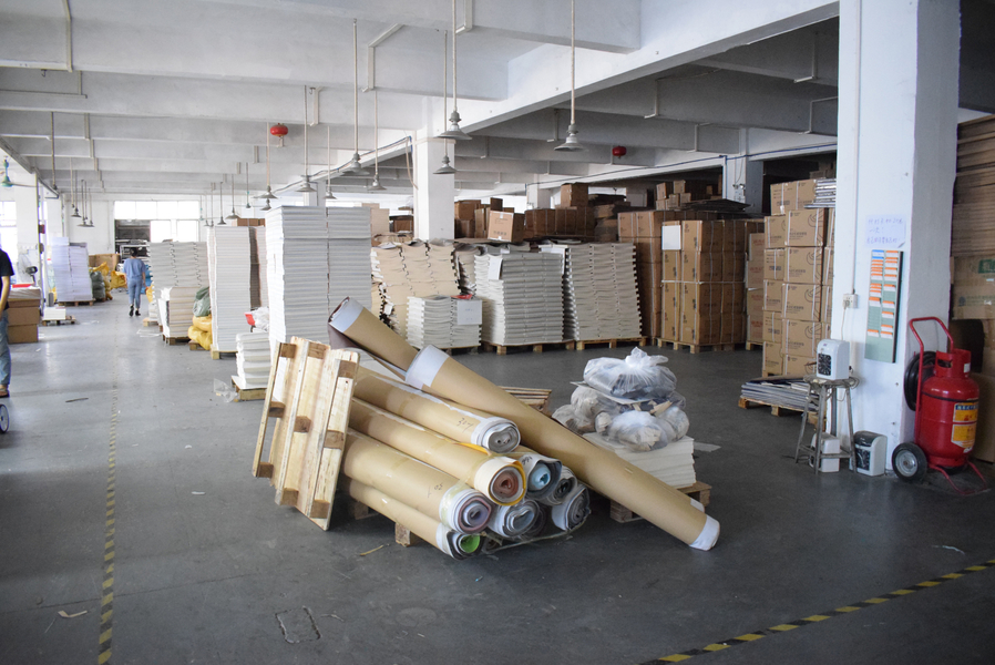 GUANGZHOU YM PACKAGE PRODUCTS CO.,LTD. γραμμή παραγωγής του κατασκευαστή