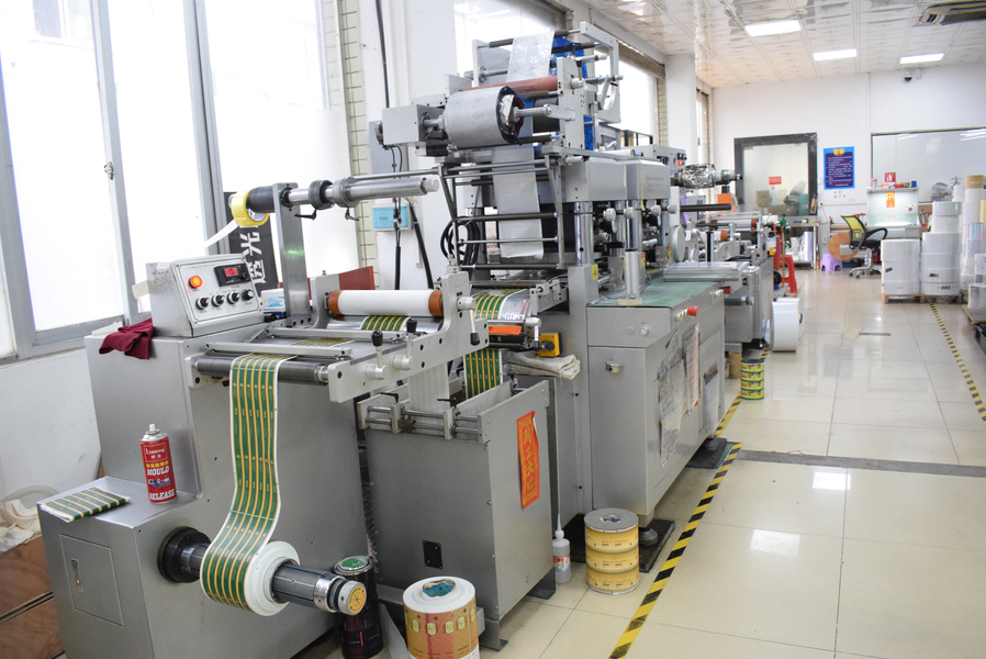 GUANGZHOU YM PACKAGE PRODUCTS CO.,LTD. γραμμή παραγωγής του κατασκευαστή