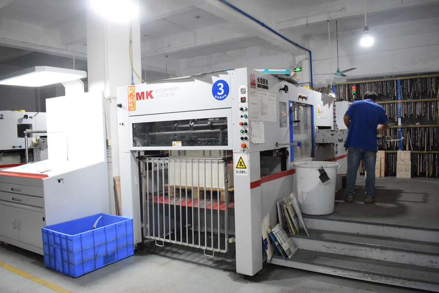 GUANGZHOU YM PACKAGE PRODUCTS CO.,LTD. γραμμή παραγωγής του κατασκευαστή