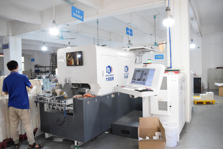 GUANGZHOU YM PACKAGE PRODUCTS CO.,LTD. γραμμή παραγωγής του κατασκευαστή
